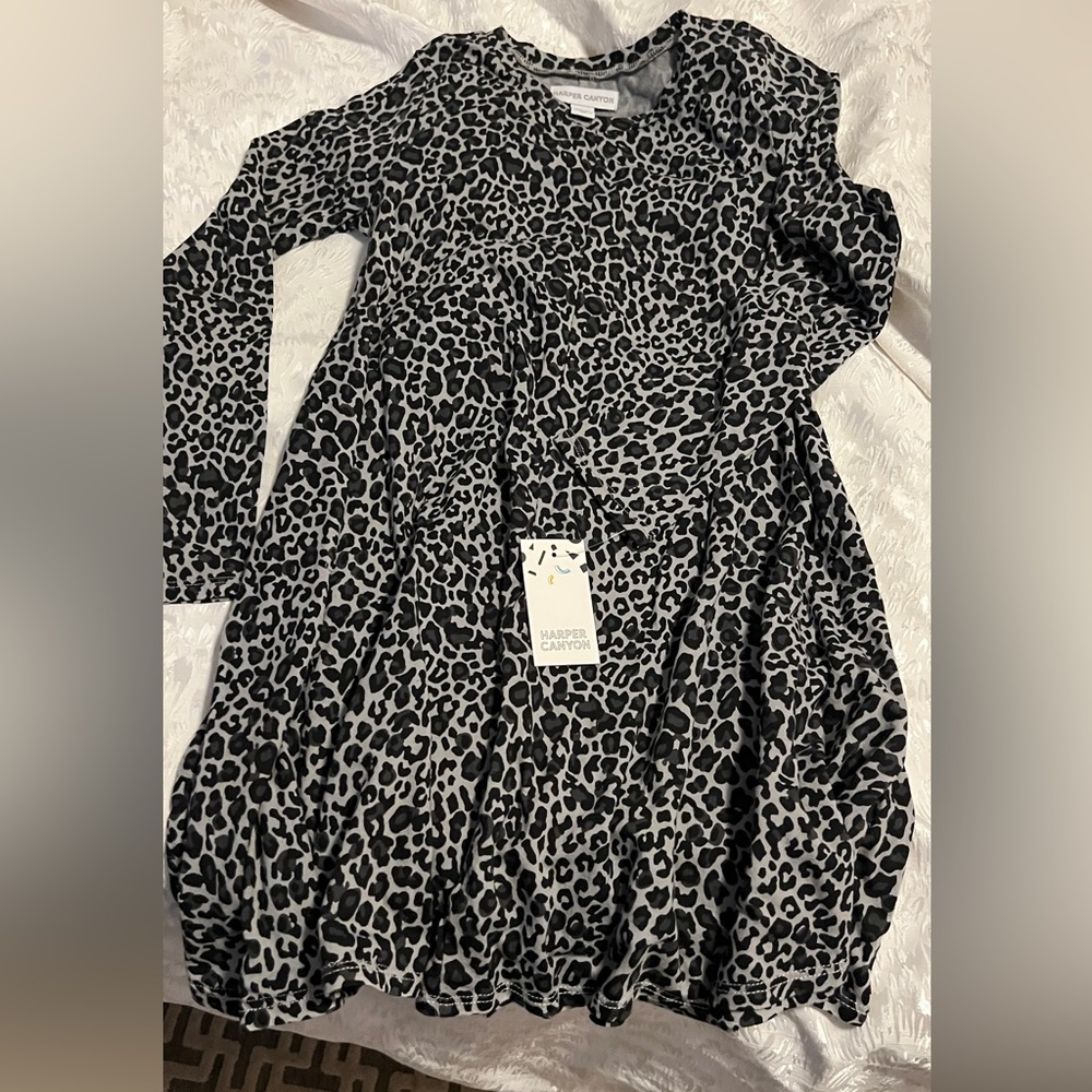 Harper Canyon animal print - size 10 - NWT